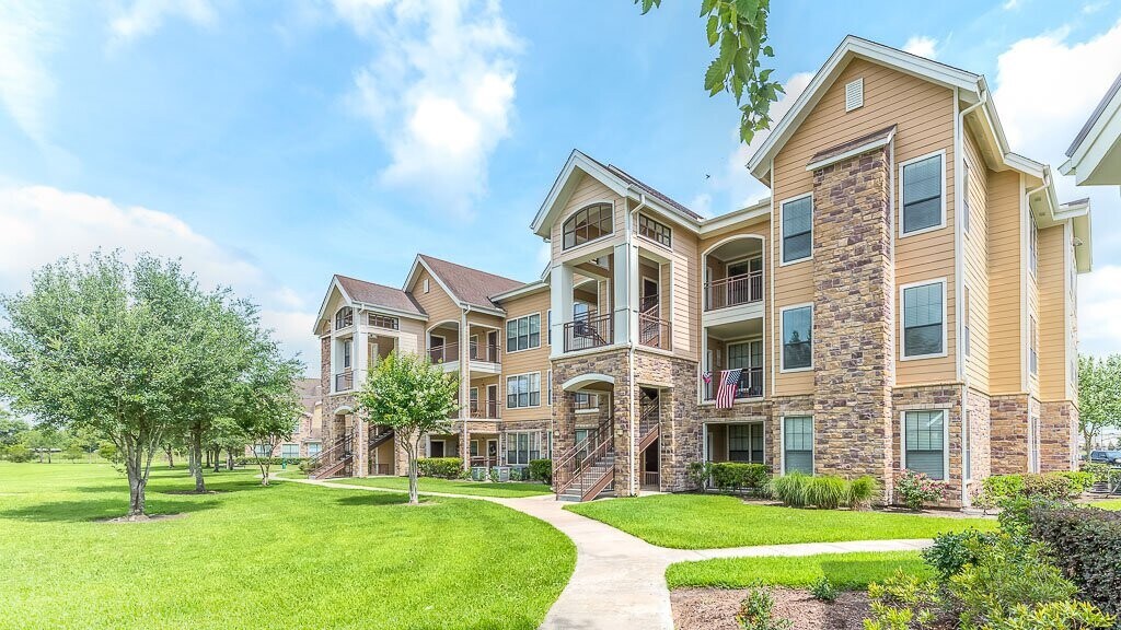 Preserve at Baywood Apartments in Pasadena, TX