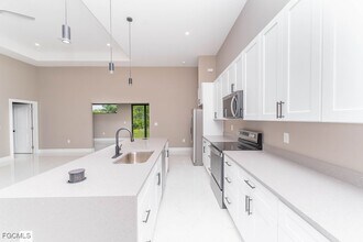 3900 9th St SW in Lehigh Acres, FL - Building Photo - Building Photo