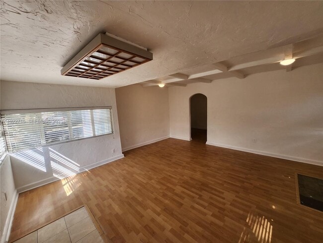 2129 Taylor St in Hollywood, FL - Building Photo - Building Photo