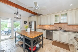 86 Ferncliff Rd in Bloomfield, NJ - Building Photo - Building Photo