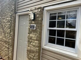 701 Peppers Ferry Rd in Pulaski, VA - Building Photo