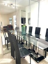 16909 N Bay Rd in Sunny Isles Beach, FL - Building Photo