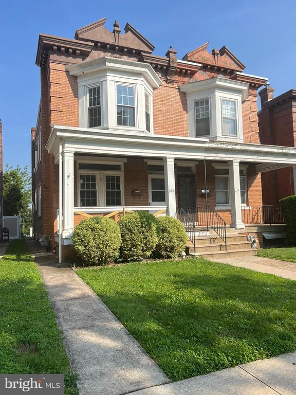 property at 626 Noble St