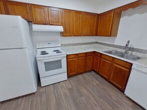 3233 S Illinois St in Wichita, KS - Building Photo - Building Photo