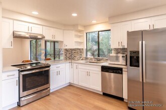 10617 181st Ave NE in Redmond, WA - Building Photo - Building Photo