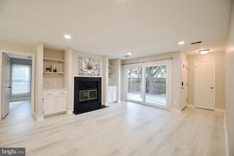 6908 Sandra Marie Cir in Alexandria, VA - Building Photo - Building Photo