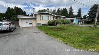 33333 Holland Ave in Abbotsford, BC - Building Photo