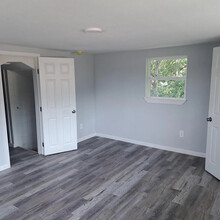 Room in House on Hicks Ave in San Antonio, TX - Building Photo - Building Photo