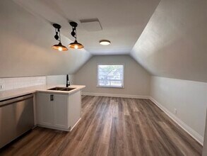 128 Wentworth St N in Hamilton, ON - Building Photo - Building Photo