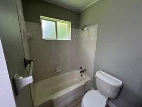2534 Veronica Dr in Louisville, KY - Building Photo - Building Photo