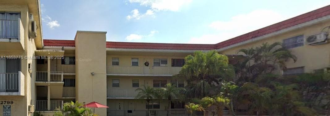 2799 E 4th Ave in Hialeah, FL - Building Photo