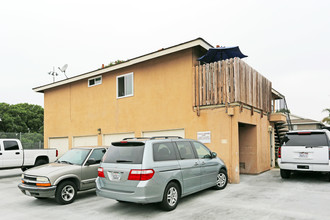 7242 Corsican Dr in Huntington Beach, CA - Building Photo - Building Photo