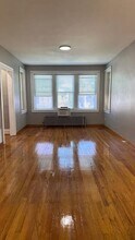 5725 W Addison St in Chicago, IL - Building Photo - Building Photo