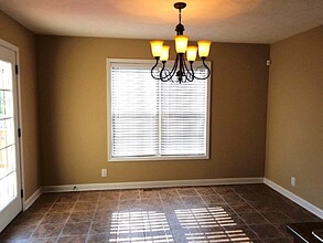 1116 Chinook Cir in Clarksville, TN - Building Photo - Building Photo