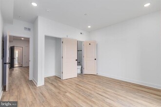 3842 Fairmount Ave in Philadelphia, PA - Building Photo - Building Photo