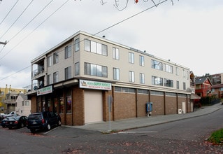 2300 Fairview Ave E in Seattle, WA - Foto de edificio - Building Photo