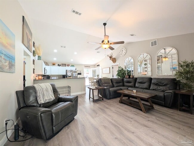 6837 Sage Brush Ln in Milton, FL - Building Photo - Building Photo