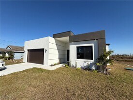 331 Rawlings Ave in Lehigh Acres, FL - Building Photo