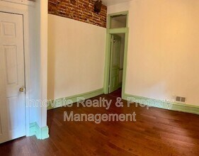 4416 Locust Ave in Philadelphia, PA - Building Photo - Building Photo
