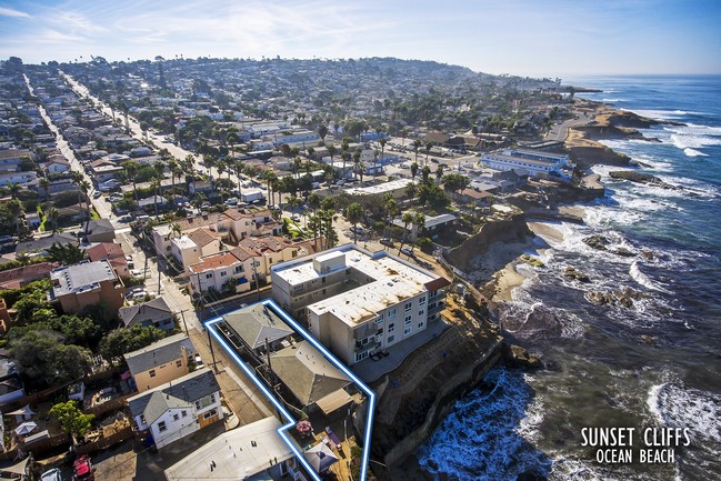 The Pescadero Vacation Homes in San Diego, CA - Foto de edificio - Building Photo