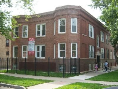 3803-3809 W Ohio St in Chicago, IL - Building Photo