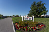 Manor Park Apartments in Eastlake, OH - Building Photo - Building Photo