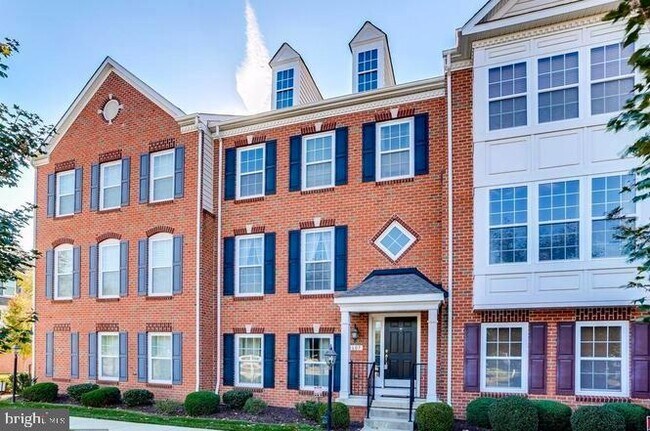 property at 8621 Blue Smoke Ct