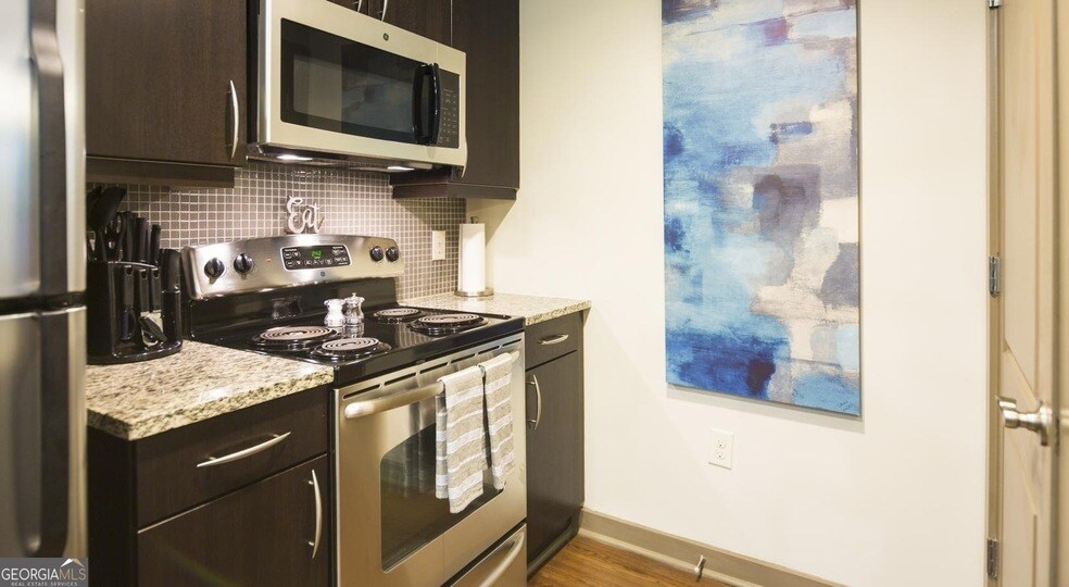 880 Glenwood Ave SE, Unit 2323 in Atlanta, GA - Building Photo