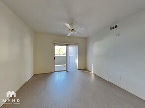 9620 W Russell Rd, Unit 1125 in Las Vegas, NV - Building Photo - Building Photo