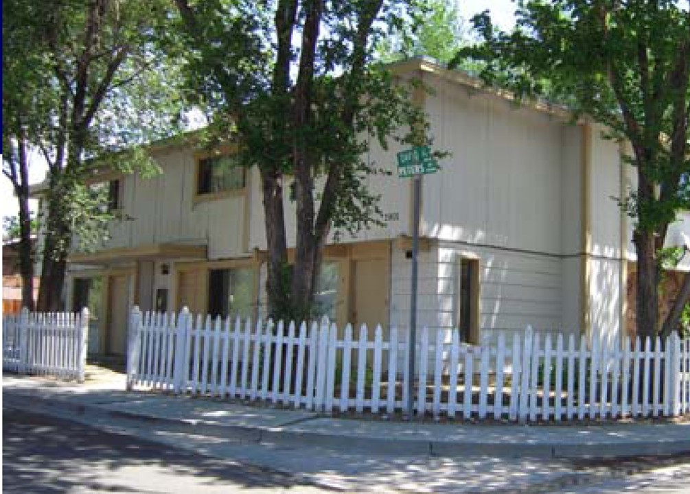 306 David St in Carson City, NV - Foto de edificio