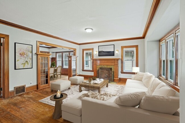 property at 3040 N Maryland Ave