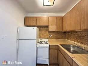 727 W Belmont Ave, Unit J09W in Chicago, IL - Building Photo - Building Photo