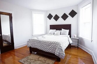 6444 N Washtenaw Ave, Unit #2 in Chicago, IL - Foto de edificio - Building Photo