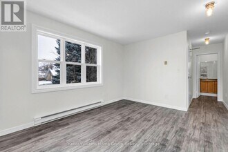 77 Lancaster St W in Kitchener, ON - Building Photo - Building Photo