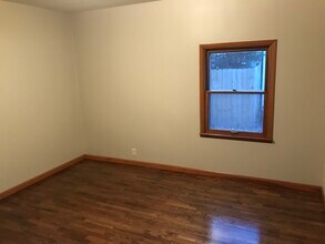 611 N Kentucky Ave in Adrian, MO - Building Photo - Building Photo