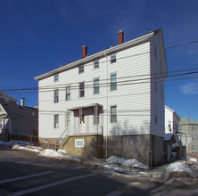 264 Tecumseh St in Fall River, MA - Foto de edificio - Building Photo