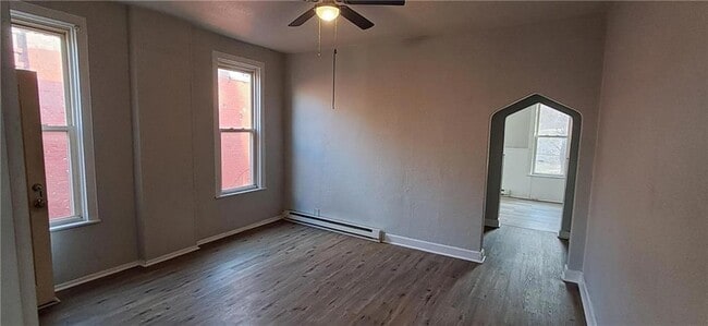 1506 Jules St, Unit 1506 1/2 in St. Joseph, MO - Building Photo - Building Photo