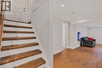 125 Warren Ave in Hamilton, ON - Building Photo - Building Photo