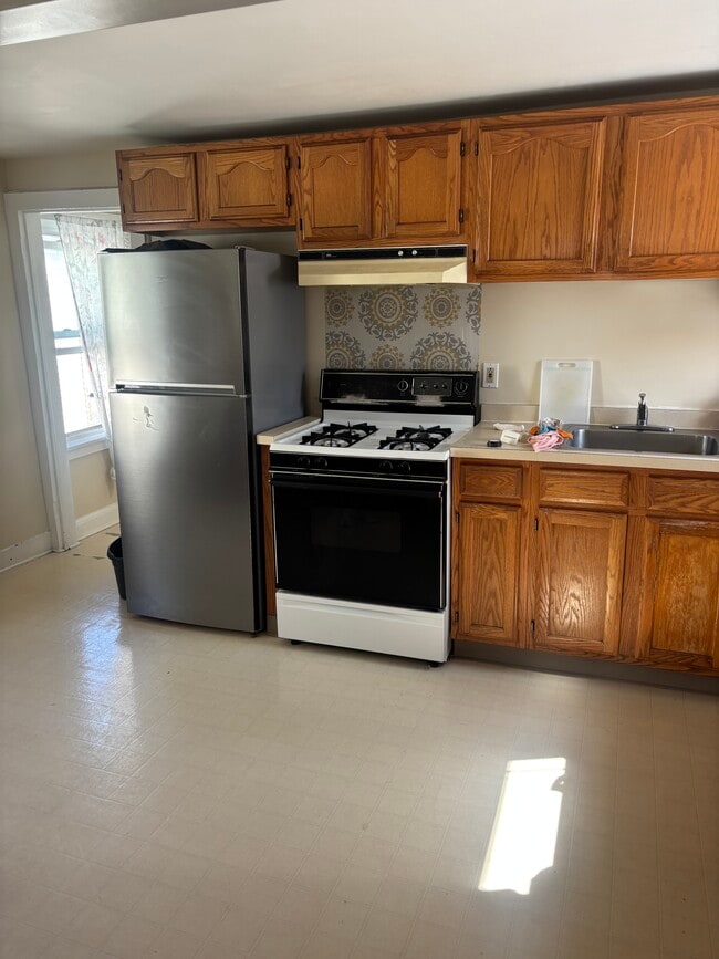 13 Anderson St, Unit 2