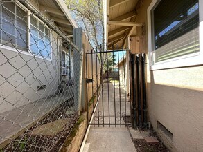 5819 Enfield St in Carmichael, CA - Building Photo - Building Photo