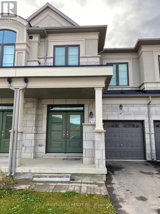 67 Bawden Dr in Richmond Hill, ON - Building Photo
