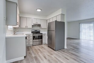 847 NE 55th Ave in Portland, OR - Building Photo
