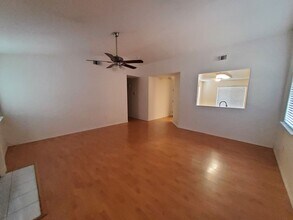 5615 Sugar Pine Dr in Bakersfield, CA - Building Photo - Building Photo