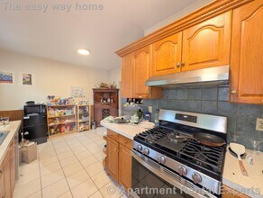 16 Curtis Ave in Somerville, MA - Building Photo - Building Photo