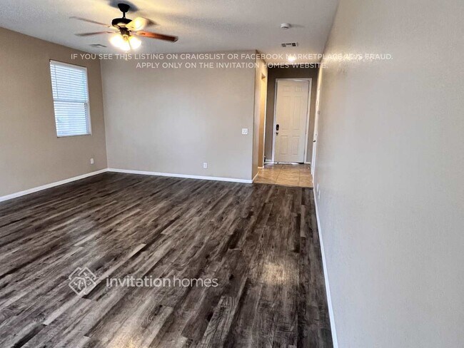 10548 La Campana St in Las Vegas, NV - Building Photo - Building Photo