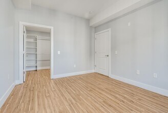 424 Whiton St in Jersey City, NJ - Building Photo - Building Photo