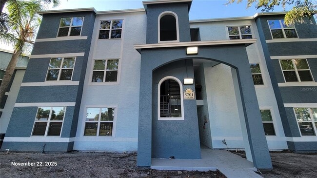5701 Gatlin Ave in Orlando, FL - Building Photo - Building Photo