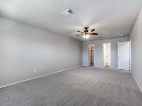 9706 Highland Creek in San Antonio, TX - Building Photo - Building Photo