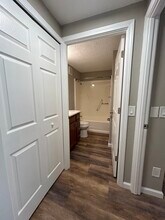 121 Waterbury Ct, Unit 125 in Westland, MI - Foto de edificio - Building Photo