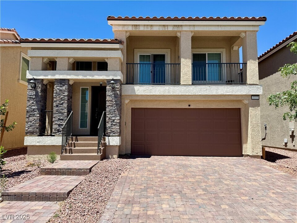 7777 S Westwind Rd in Las Vegas, NV - Building Photo